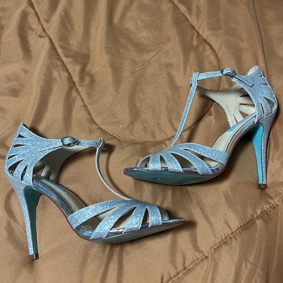 Betsey Johnson Silver Glitter Open Toe Shoes Size 8 - Picture 3 of 8